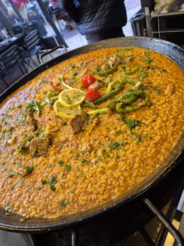 arroz de pluma iberica y ajos tiernos